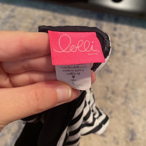 Black and white striped Lolli swimsuit top size large - Picture 3 of 4